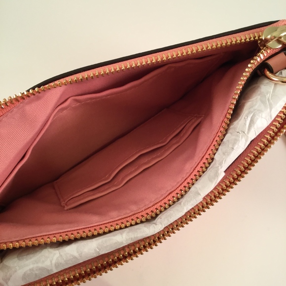 COACH NEW Blush Pink Crossbody Purse Leather - Picture 2 of 8